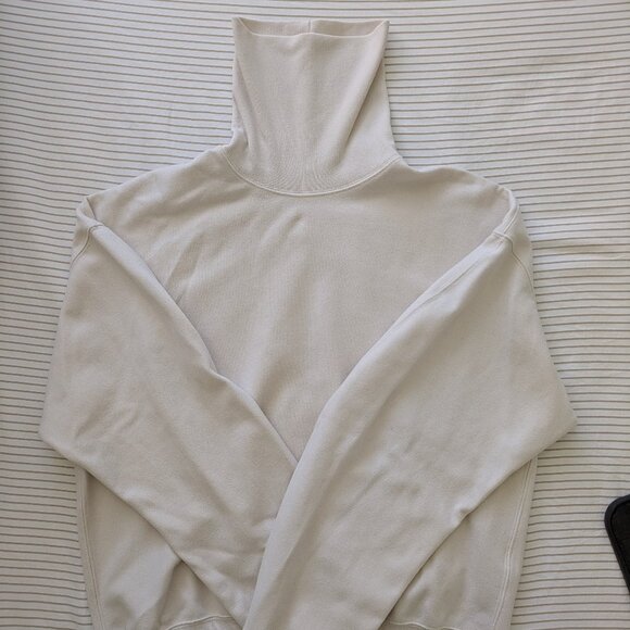 Off-white Uniqlo U Brushed Jersey Turtleneck, Size Small - Picture 4 of 5